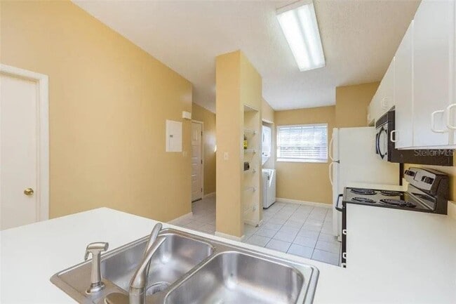 Building Photo - 14812 Par Club Cir