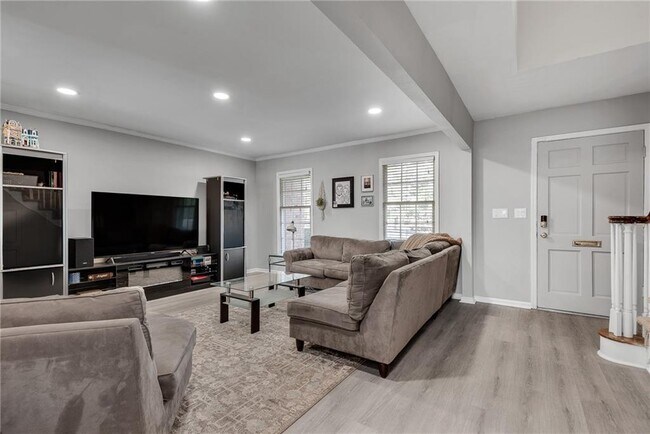 Foto del edificio - 6520 Roswell Rd NE