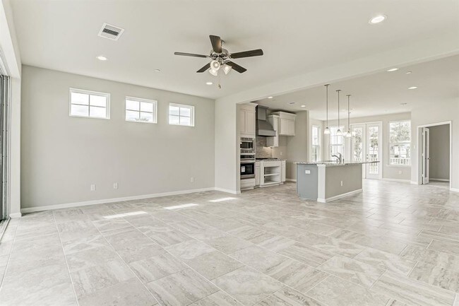 Building Photo - 1302 Veranda Mist