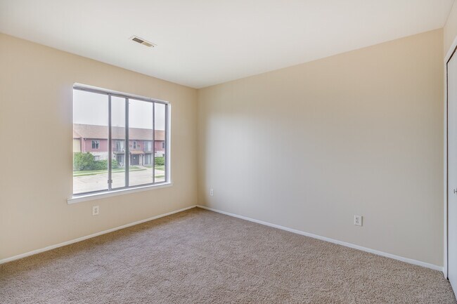 Interior Photo - Drakeshire Apartments (Suzanne Apartments LLC)