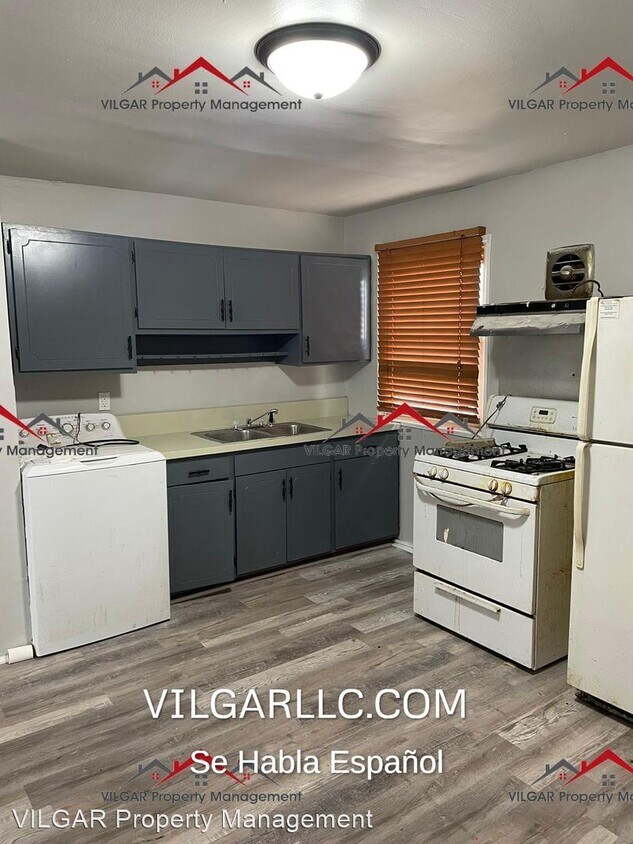 Primary Photo - 3 br, 1 bath House - 4401 W 21st Pl