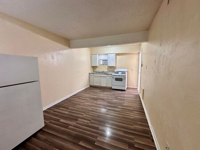 Foto del edificio - Cozy, affordable and conveniently located Studio