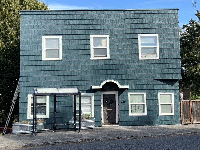 Building Photo - 4416 SE Milwaukie Ave
