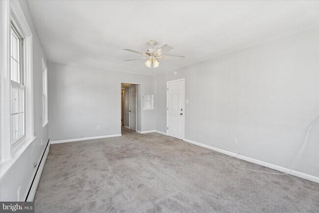 Foto del edificio - 811 Burmont Rd