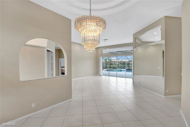 Foto del edificio - 5 br, 3.5 bath House - 8344 NW 43rd St