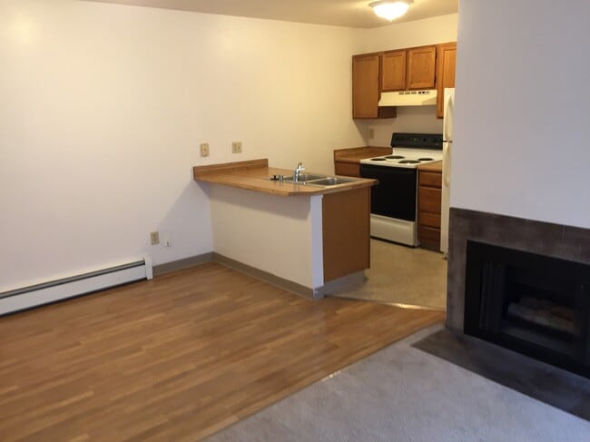 Building Photo - Martha's Vineyard