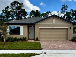 Building Photo - 9635 Sea Spray Dr