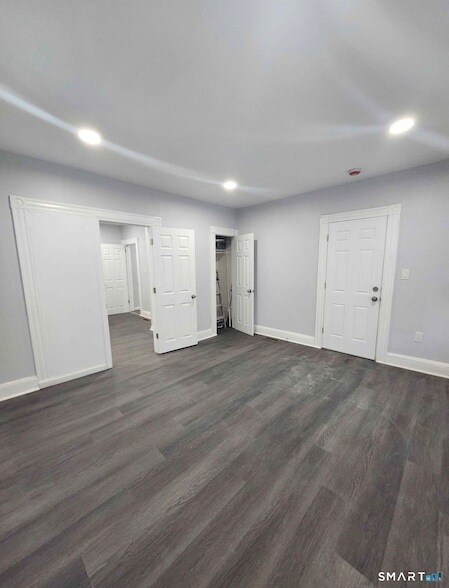 Foto del edificio - 1857 Central Ave