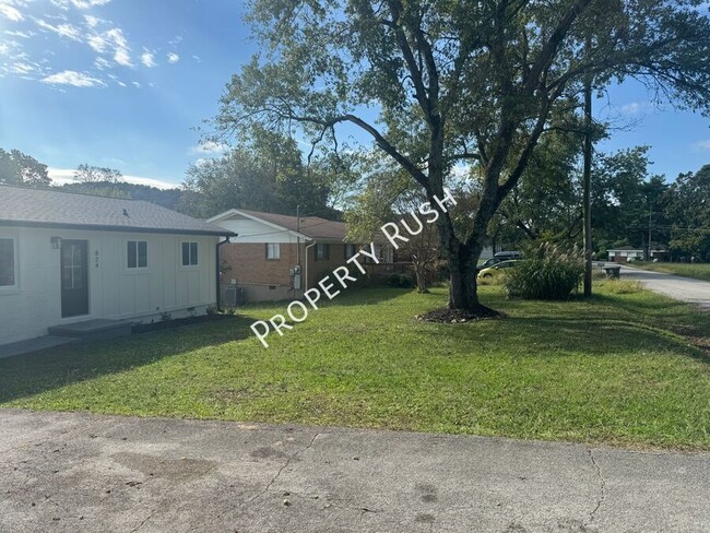 Photo - 824 Clift St House