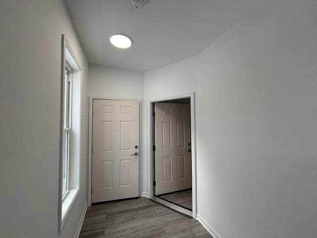 Building Photo - 1303 Buffalo St