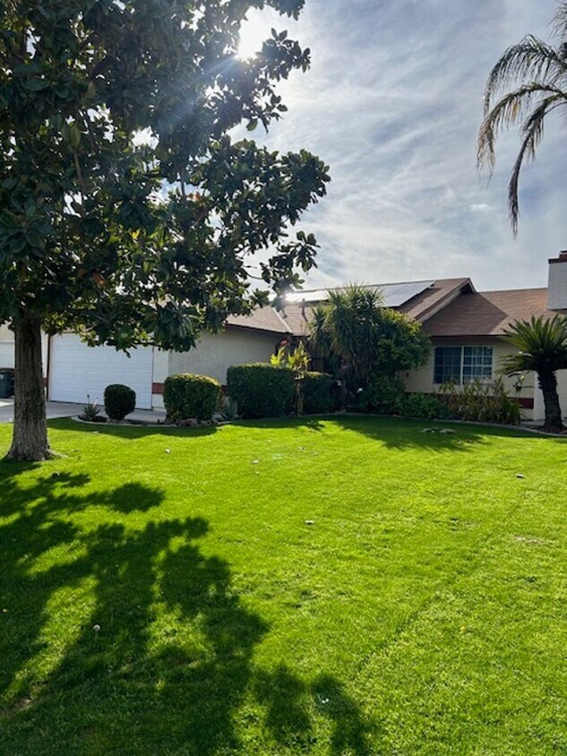 Primary Photo - Charming Home in 93307!