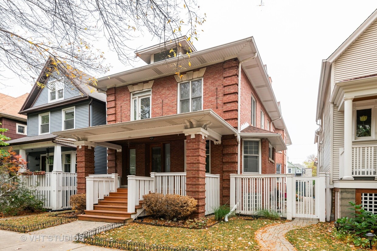 Primary Photo - 2525 N St Louis Ave