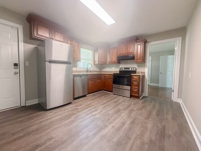 Foto del edificio - 4-Bedroom Home Walking Distance to Tennessee Tech