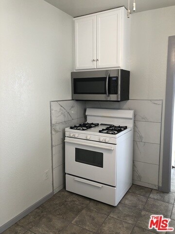 Building Photo - 3770 Motor Ave