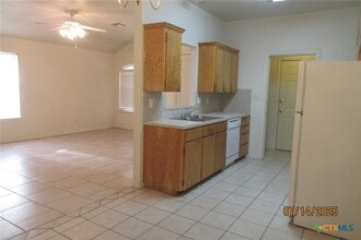 Building Photo - 2606 Edgefield St