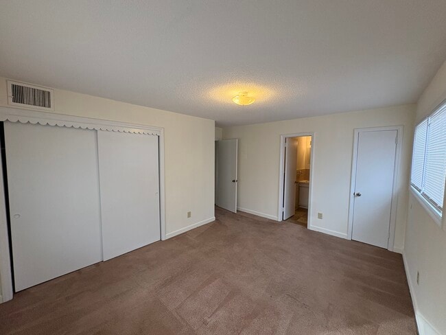 Foto del edificio - Brookwood Apartments 1023