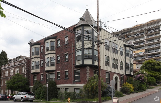 Building Photo - BK Bernkastle Apartments
