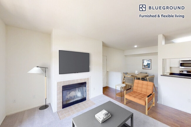 Foto del edificio - 7904 Fall Creek Rd