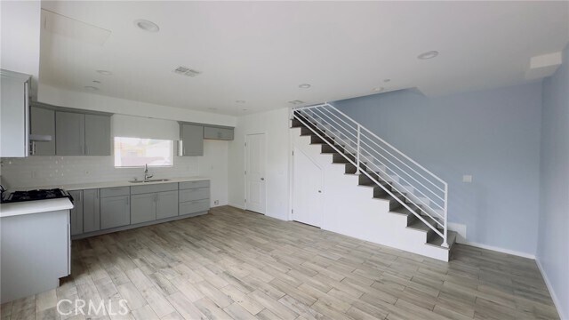 Foto del edificio - 6719 Vineland Ave