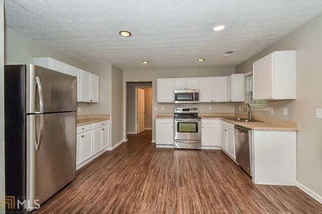 Building Photo - 4831 Wexford Trail