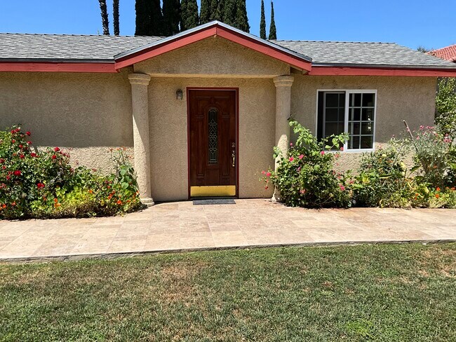 Foto del edificio - 21240 Sunwood Dr