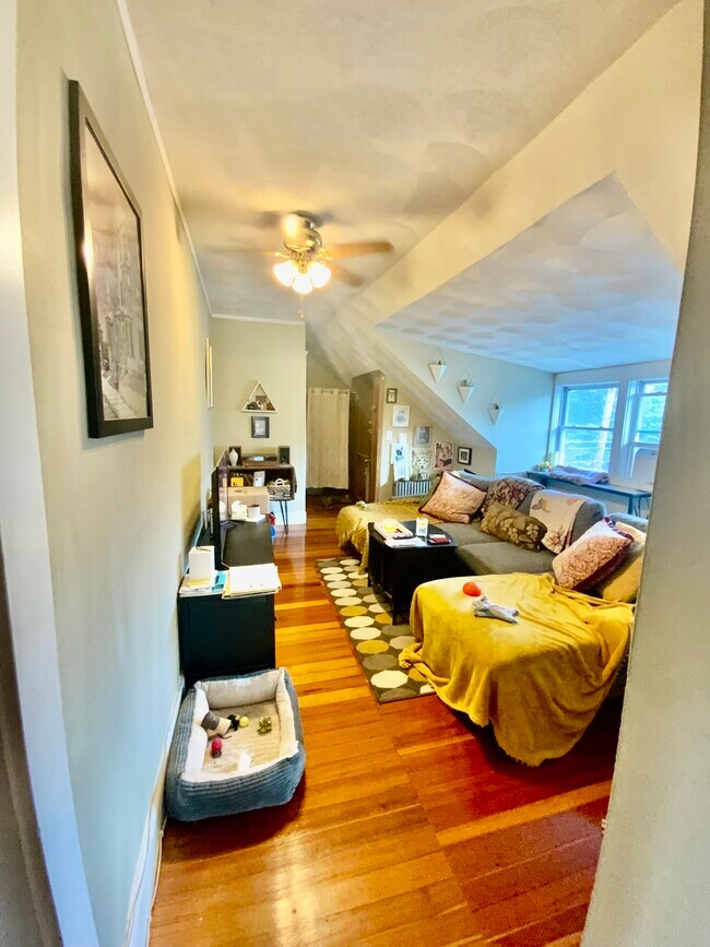 Foto del edificio - 1032 Hope St