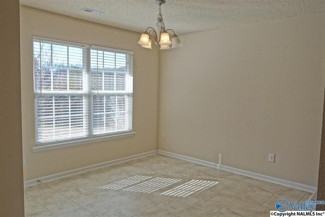 Foto del edificio - 106 NW Wittington Ln