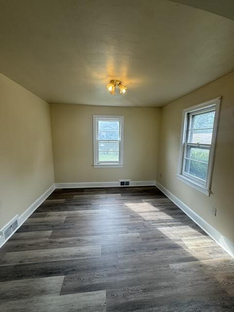 Foto del edificio - First Month Free! Charming 2-Bedroom Home in Stephens City. Pet Friendly