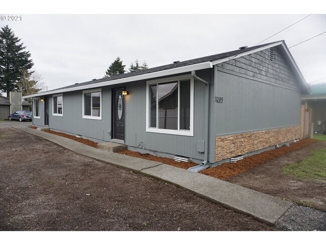 Building Photo - 3209 W St