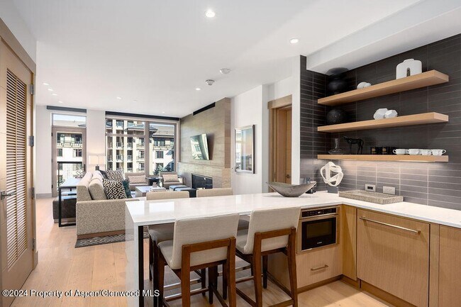 Foto del edificio - 130 Wood Rd