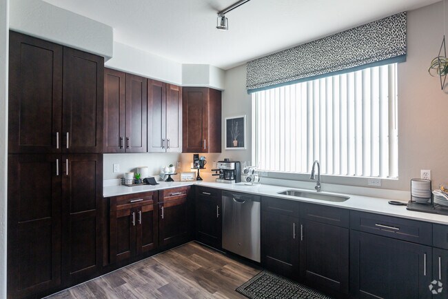 2HAB, 2BA - 1,246 ft² - Haven Townhomes at P83