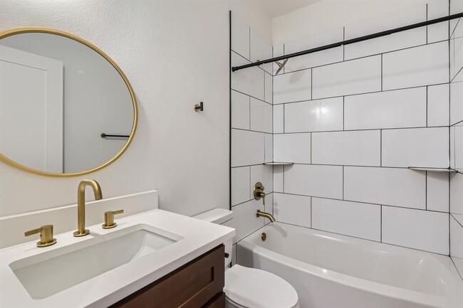 Foto del edificio - 6820 Blue Dawn Trail