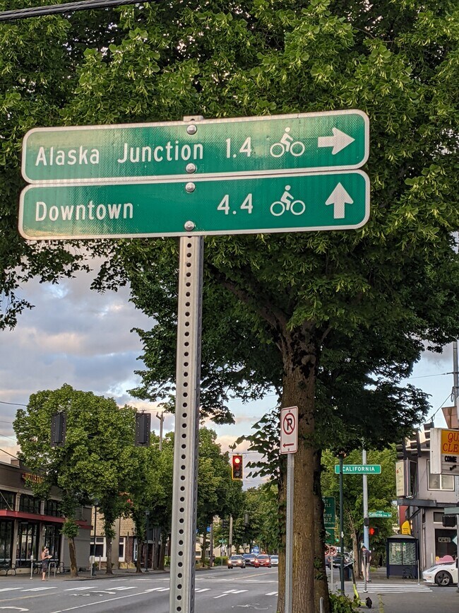 Close to everything - 2616 44th Ave SW