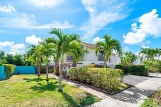 Building Photo - 3015 Florida Blvd