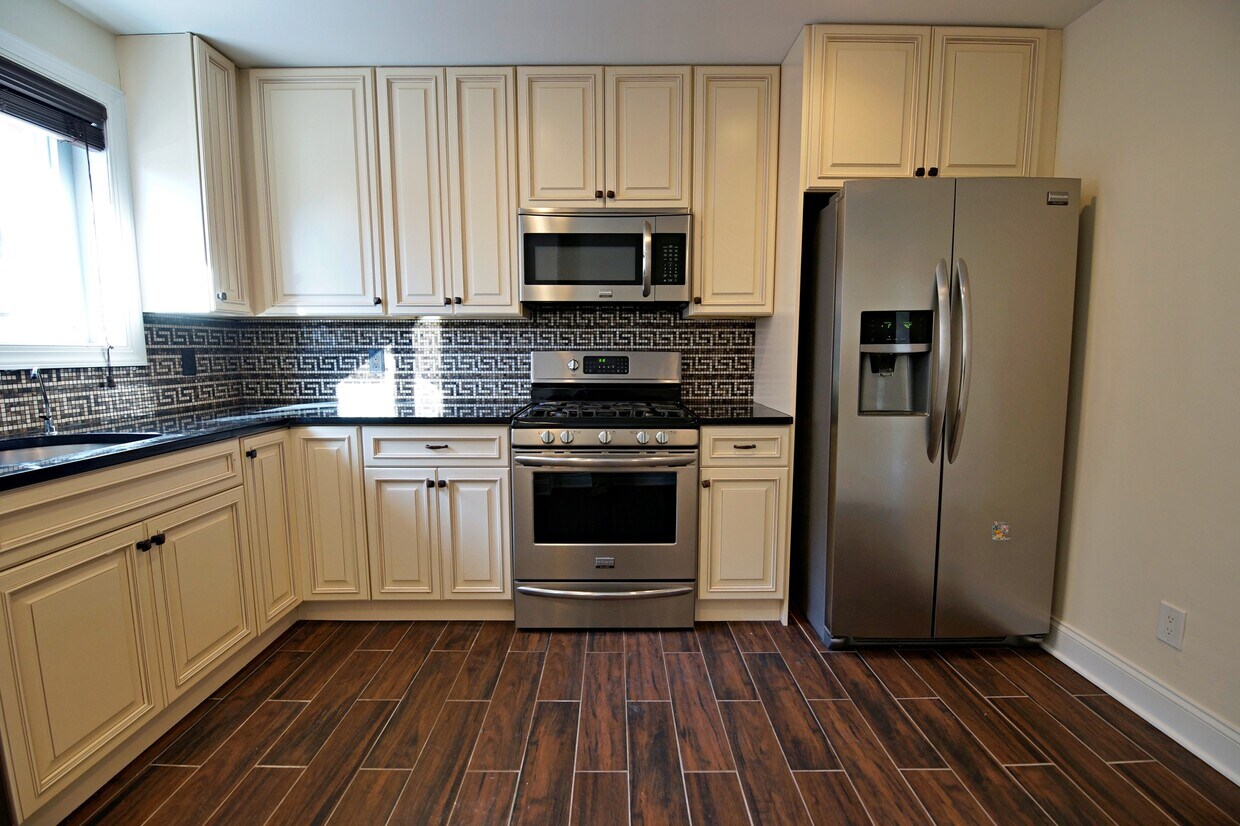 Foto principal - 356 Undercliff Ave