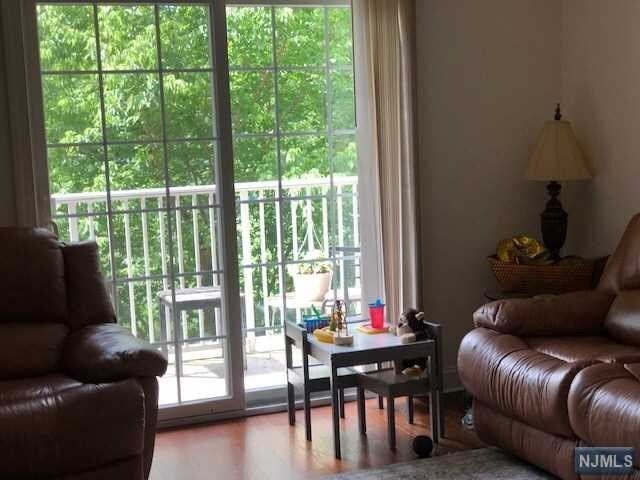 Building Photo - 2107 Windsor Park Ct