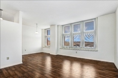 Building Photo - Brighton Court