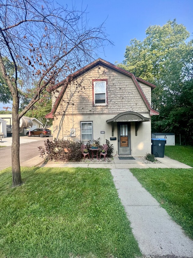 819812 Carney Ave, Mankato, MN 56001 House Rental in Mankato, MN