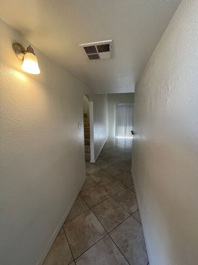 Foto del edificio - 16818 N 56th St