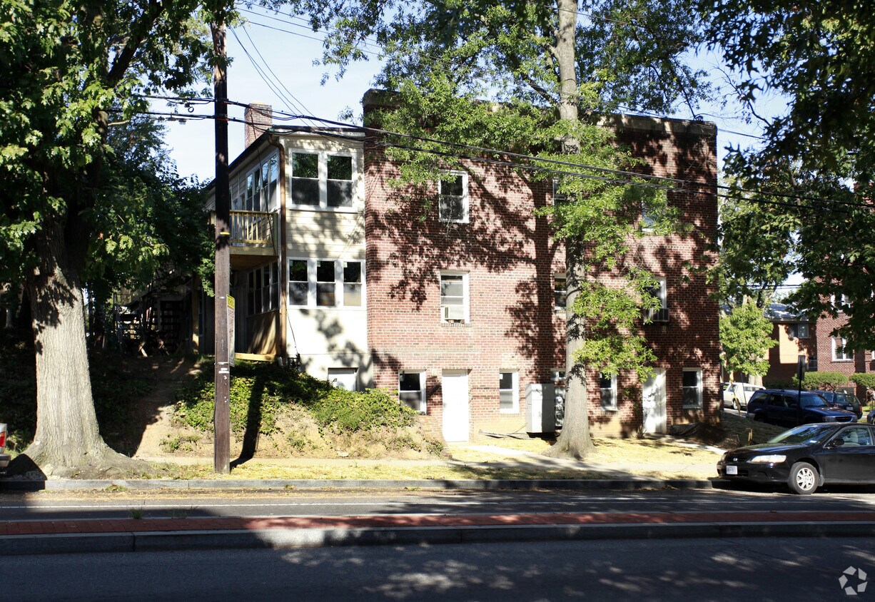 Building Photo - 1400 Oglethorpe St NW