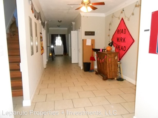 Building Photo - 1602 Airport Dr