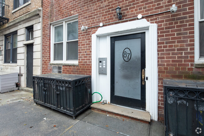 Entrance - 87 Hicks St