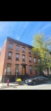 Building Photo - 153 1st St
