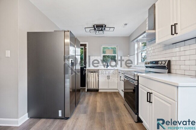 Foto del edificio - 4005 Peregrine Rd