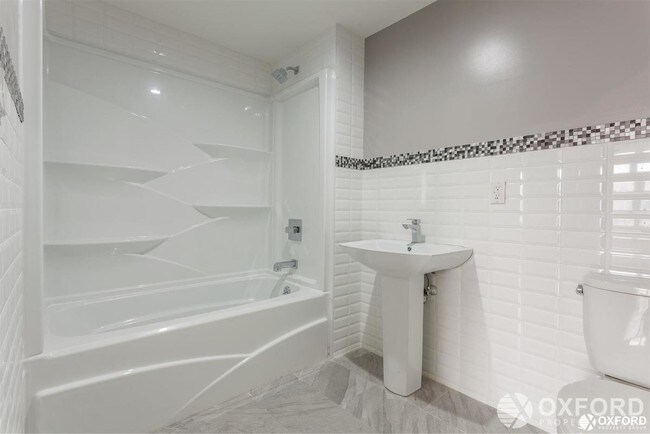 Foto del edificio - 106 Remsen Ave