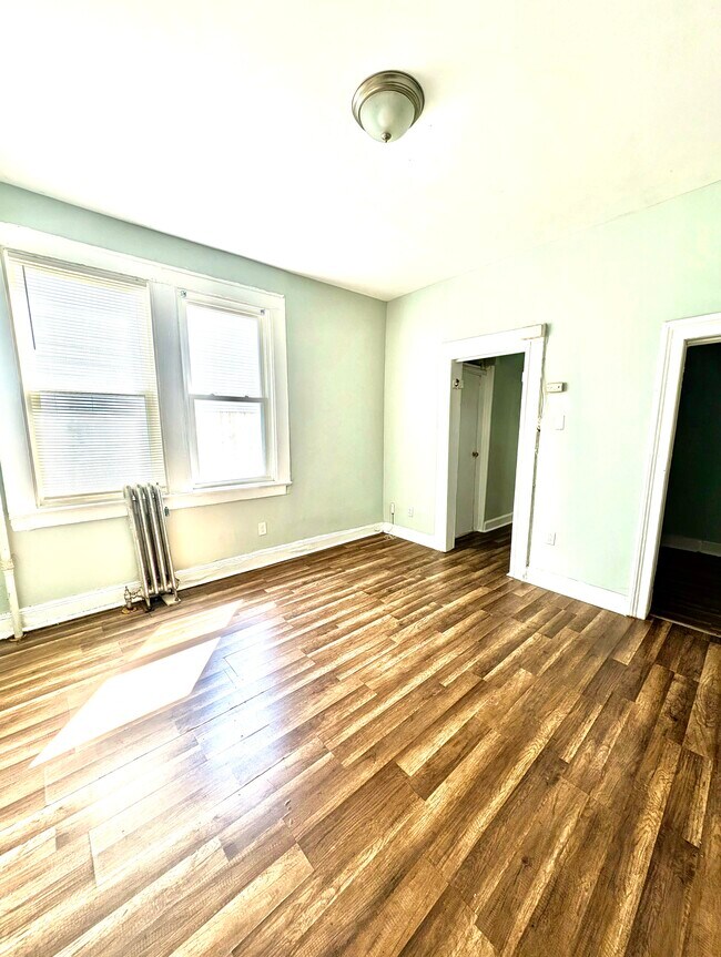 Sala de estar - 114 Littleton Ave