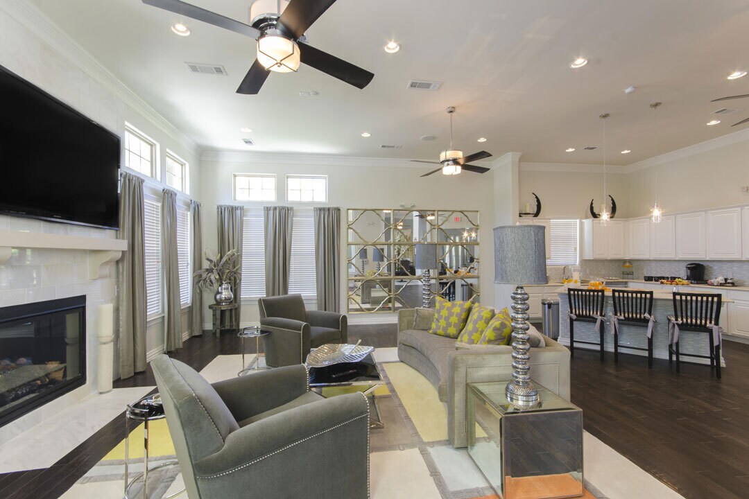 Park at Briggs Ranch Apartments in San Antonio, TX