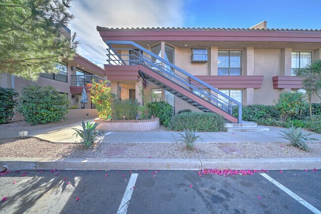 Foto del edificio - 4327 N 28th St