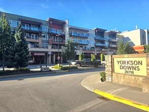 Building Photo - 20716 Willoughby Town Centre Dr