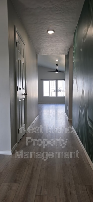 Foto del edificio - 2949 N Rocky Btm Wy